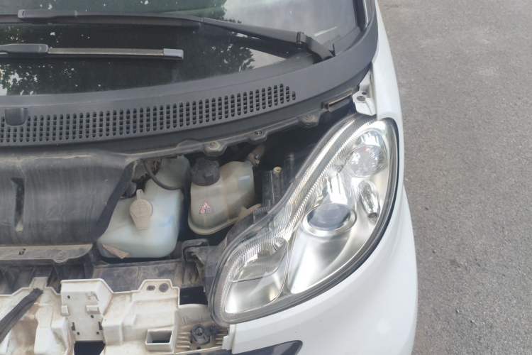 Used smart fortwo 2012 1.0 MHD Hardtop Standard Edition Engine Bay Left