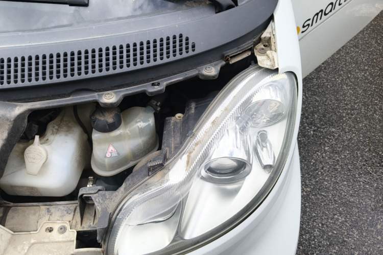 Used smart fortwo 2012 1.0 MHD Hardtop Standard Edition Engine Bay Left