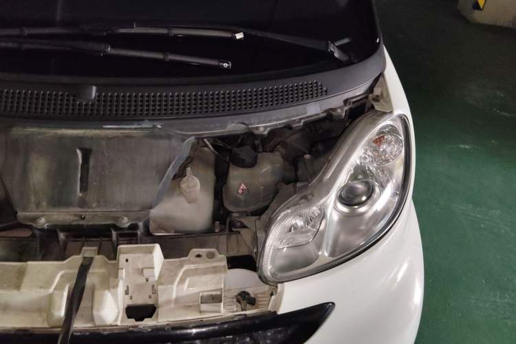 Used smart fortwo 2012 1.0 MHD Hardtop Standard Edition Engine Bay Left