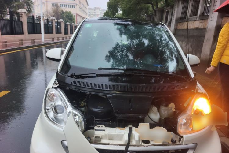 Used smart fortwo 2012 1.0 MHD Hardtop Comfort Edition Engine Bay