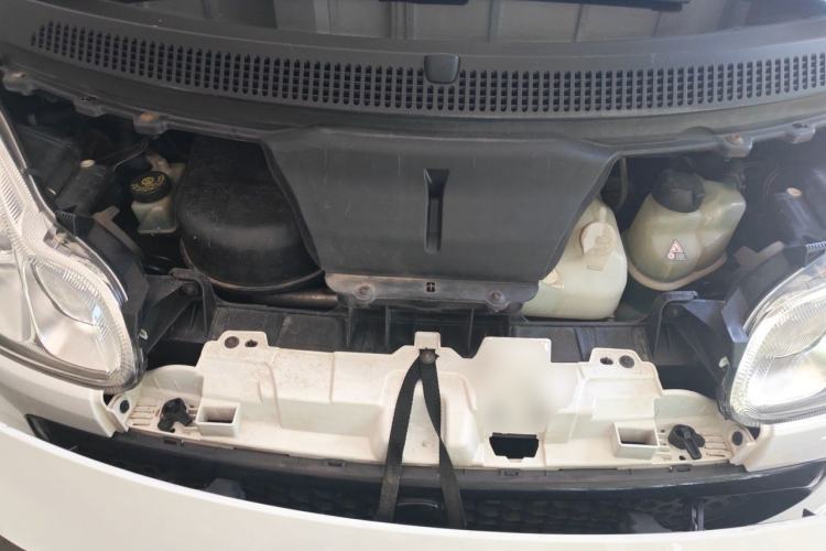 Used smart fortwo 2012 1.0 MHD Hardtop Standard Edition Engine Bay