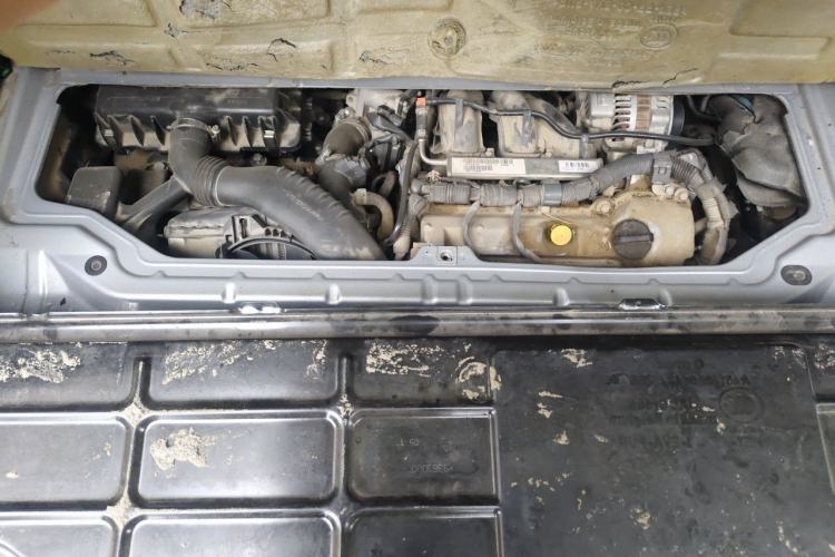 Used smart fortwo 2012 1.0T Convertible Passion Edition Engine Bay