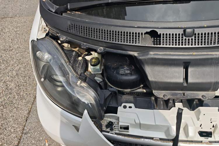 Used smart fortwo 2012 1.0T Bosu Xclusive Edition Engine Bay Right