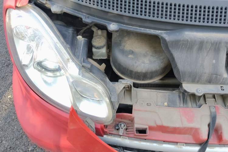 Used smart fortwo 2012 1.0 MHD Hardtop Comfort Edition Engine Bay Right