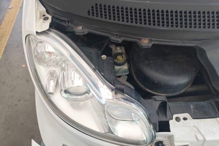 Used smart fortwo 2012 1.0 MHD Hardtop Standard Edition Engine Bay Right