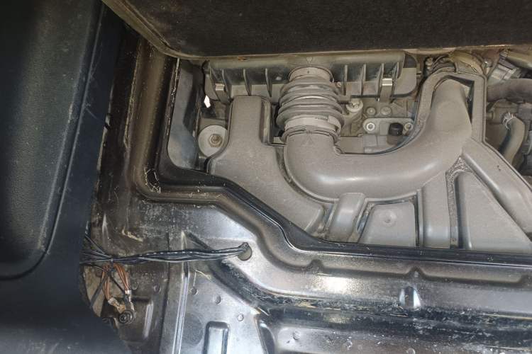 Used smart fortwo 2012 1.0 MHD Hardtop Comfort Edition Engine Bay Right