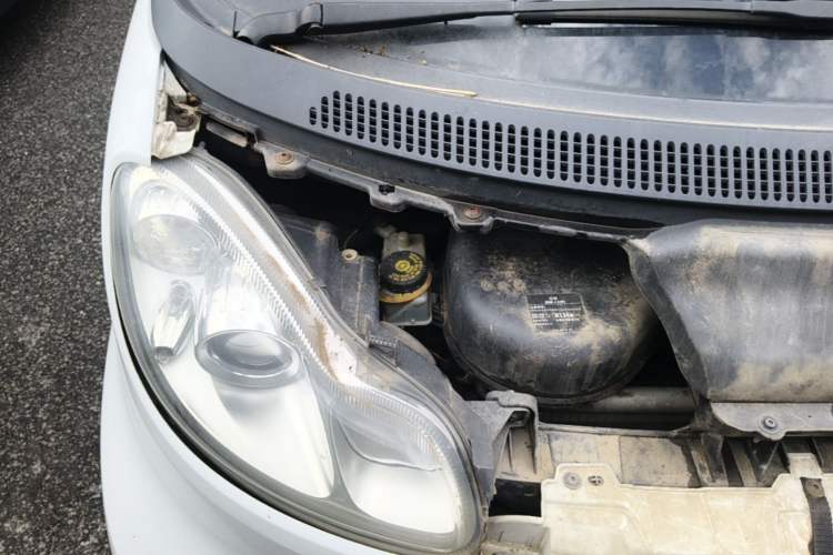 Used smart fortwo 2012 1.0 MHD Hardtop Standard Edition Engine Bay Right