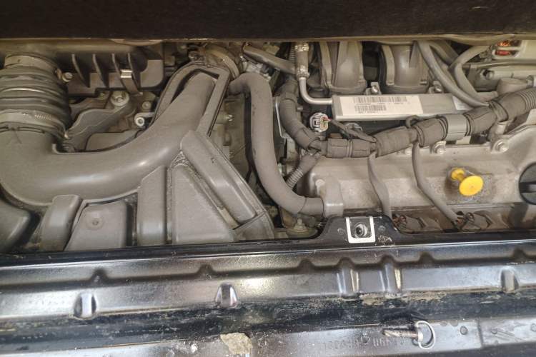 Used smart fortwo 2012 1.0 MHD Hardtop Comfort Edition Engine Bay