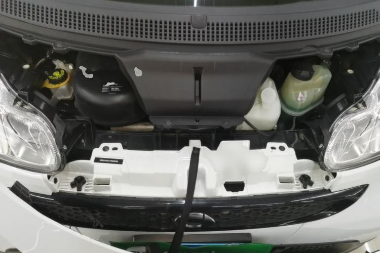 Used smart fortwo 2012 1.0 MHD Hardtop Standard Edition Engine Bay