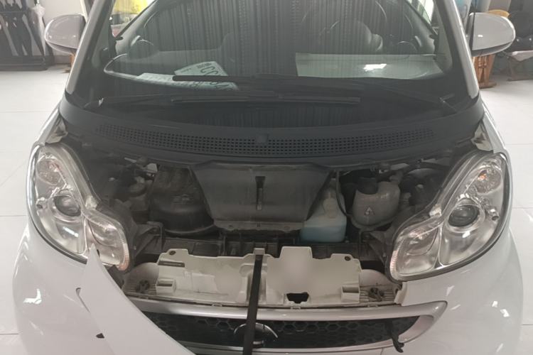 Used smart fortwo 2012 1.0 MHD Hardtop Comfort Edition Engine Bay