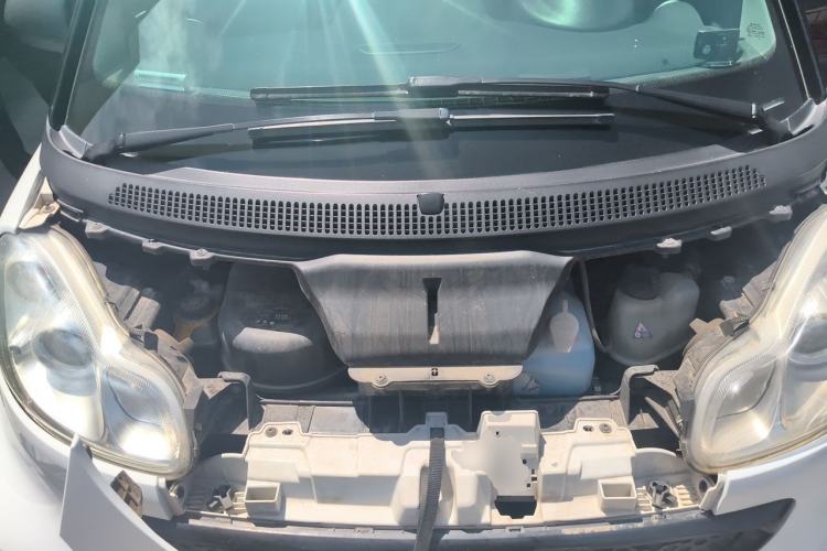 Used smart fortwo 2012 1.0 MHD Hardtop Standard Edition Engine Bay