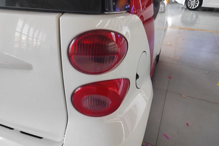 Used smart fortwo 2012 1.0 MHD Hardtop Standard Edition Exterior 2