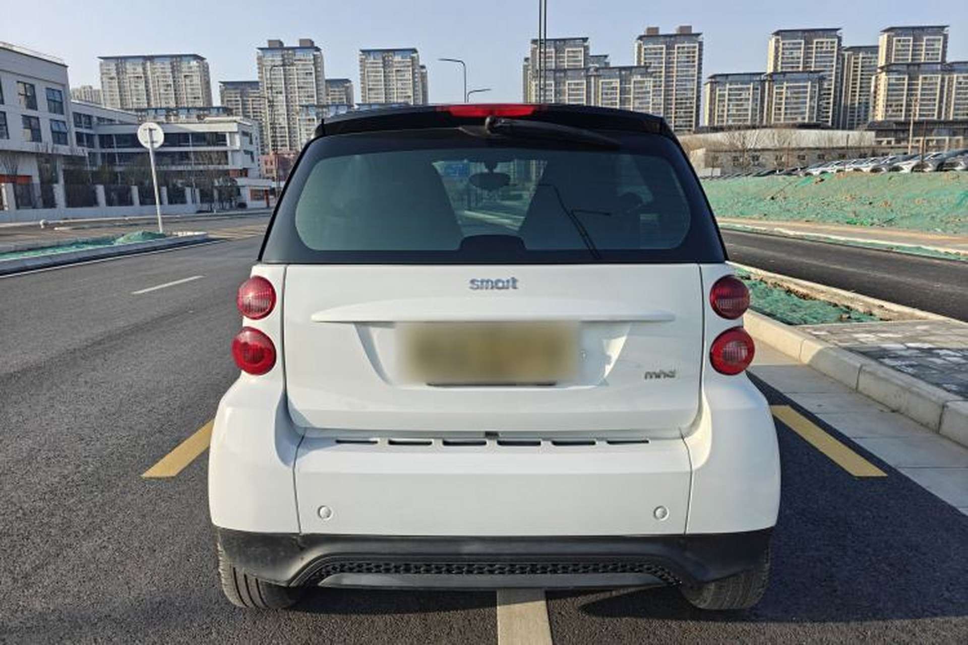 Used smart fortwo 2012 1.0 MHD Hardtop Standard Edition Exterior 4