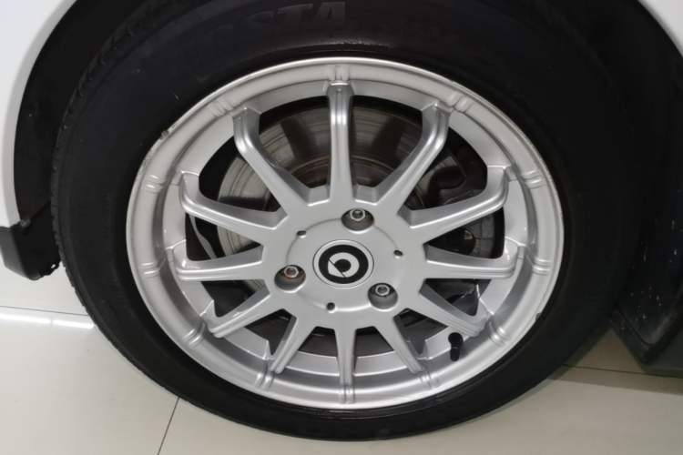 Used smart fortwo 2012 1.0 MHD Hardtop Standard Edition Exterior 4