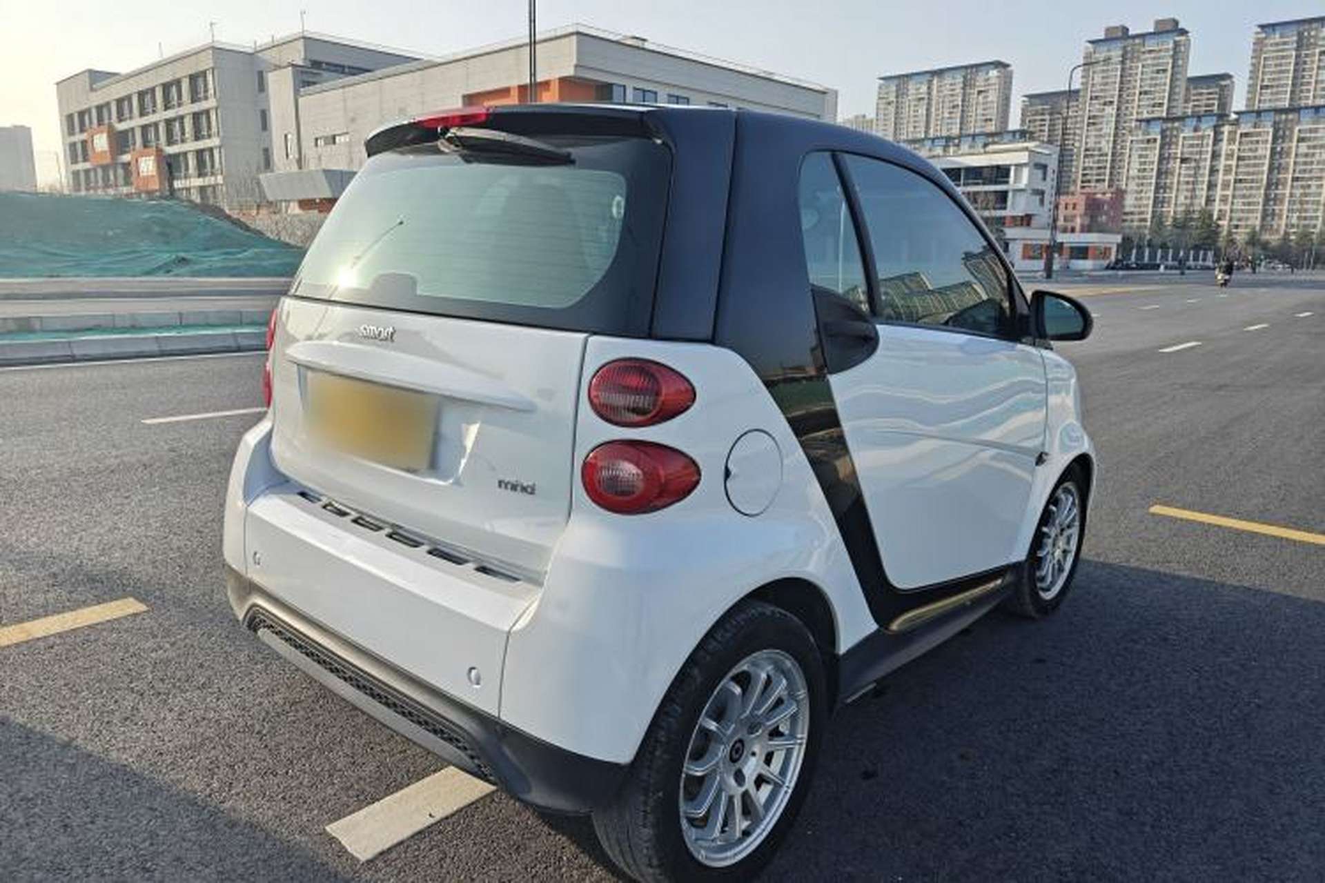 Used smart fortwo 2012 1.0 MHD Hardtop Standard Edition Exterior 5