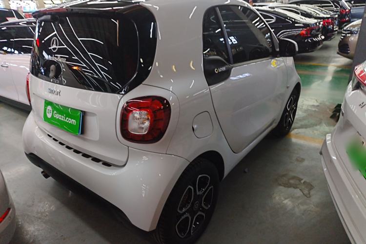 Used smart fortwo 2012 1.0 MHD Hardtop Comfort Edition Exterior 5