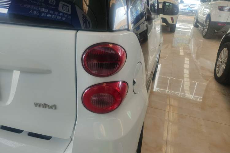 Used smart fortwo 2012 1.0 MHD Hardtop Comfort Edition Exterior 6