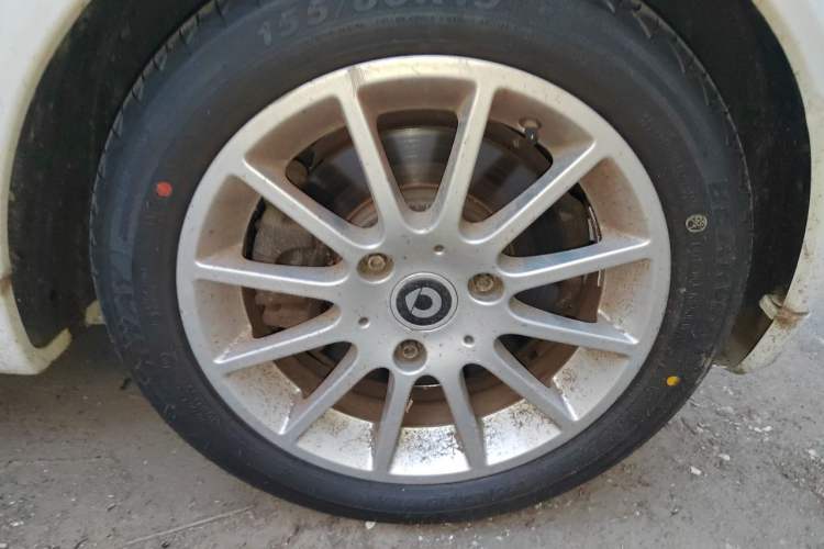 Used smart fortwo 2012 1.0 MHD Hardtop Comfort Edition Exterior 7