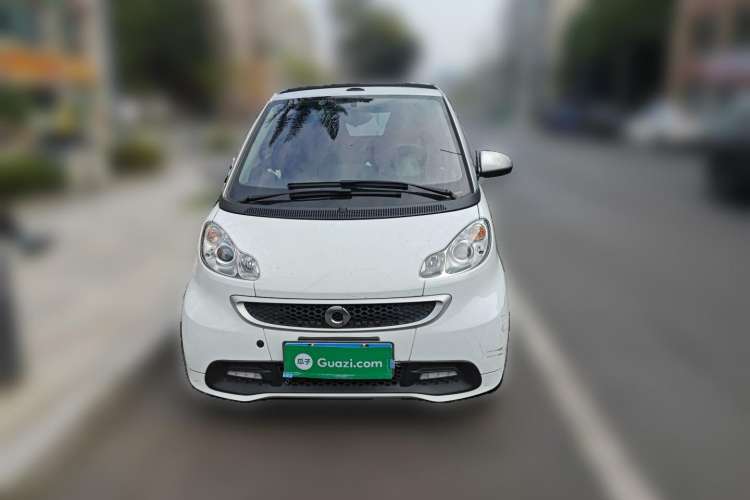 Used smart fortwo 2012 1.0 MHD Convertible Passion Edition Front