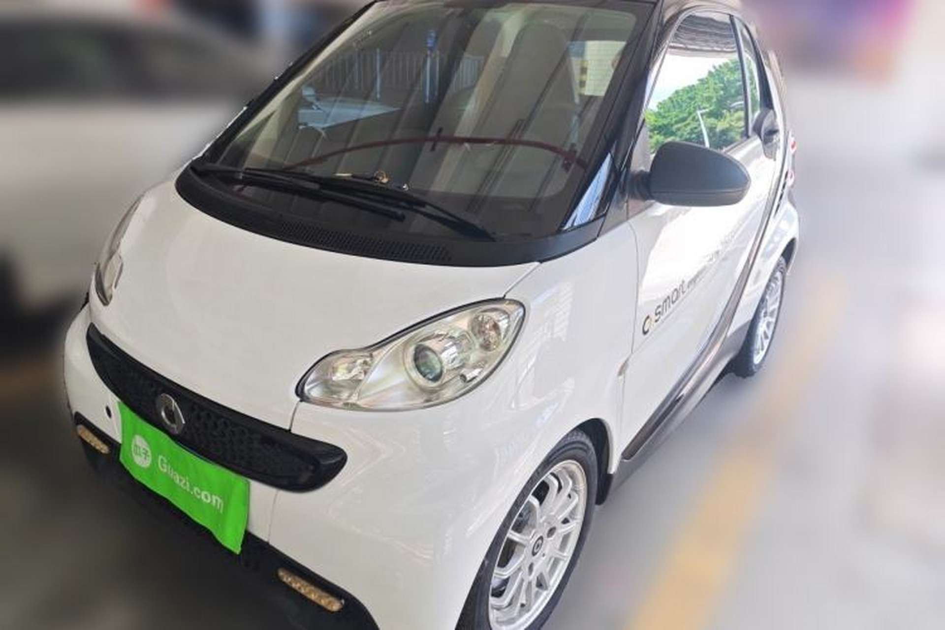Used smart fortwo 2012 1.0 MHD Hardtop Standard Edition Front Left 45 Deg
