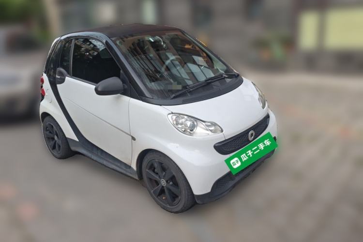 Used smart fortwo 2012 1.0 MHD Hardtop Standard Edition Front Right 45 Deg