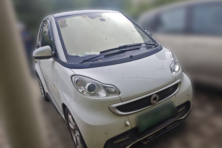 Used smart fortwo 2012 1.0T Hardtop Passion Edition Front Right 45 Deg