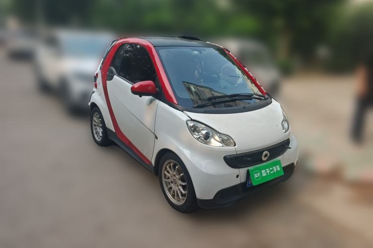 Used smart fortwo 2012 1.0 MHD Hardtop Standard Edition Front Right 45 Deg
