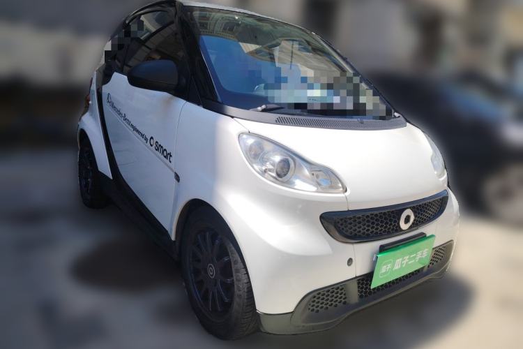 Used smart fortwo 2012 1.0 MHD Hardtop Standard Edition Front Right 45 Deg