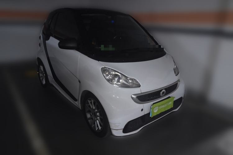 Used smart fortwo 2012 1.0 MHD Hardtop Standard Edition Front Right 45 Deg