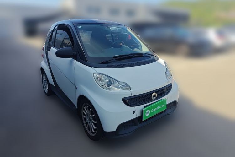 Used smart fortwo 2012 1.0 MHD Hardtop Standard Edition Front Right 45 Deg