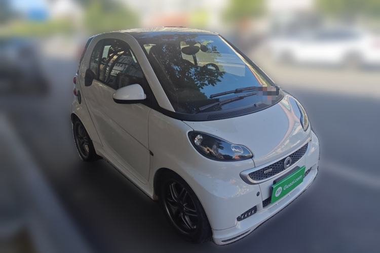 Used smart fortwo 2012 1.0T Bosu Xclusive Edition Front Right 45 Deg