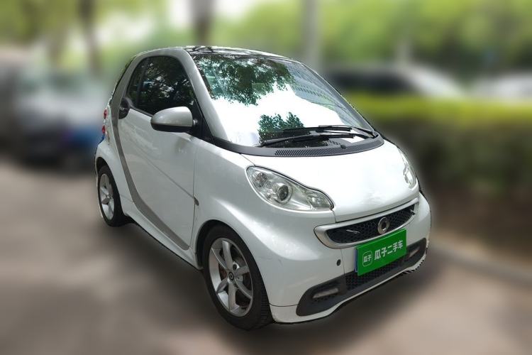 Used smart fortwo 2012 1.0T Hardtop Passion Edition Front Right 45 Deg