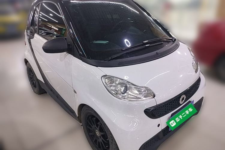 Used smart fortwo 2012 1.0 MHD Hardtop Standard Edition Front Right 45 Deg
