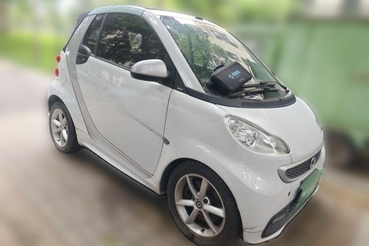 Used smart fortwo 2012 1.0T Convertible Passion Edition Front Right 45 Deg