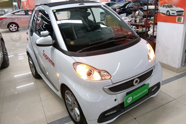 Used smart fortwo 2012 1.0 MHD Convertible Passion Edition Front Right 45 Deg