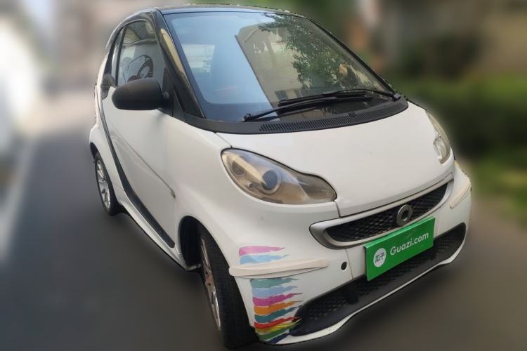 Used smart fortwo  Front Right 45 Deg