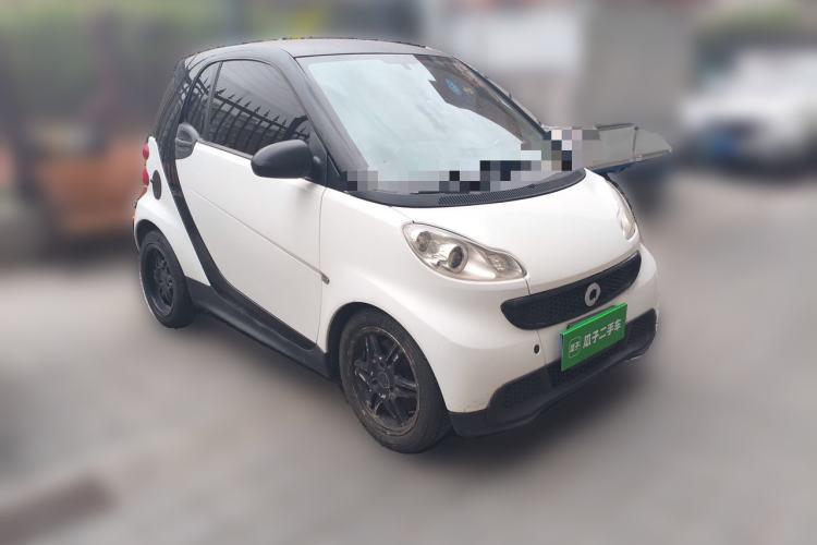 Used smart fortwo 2012 1.0 MHD Hardtop Standard Edition Front Right 45 Deg