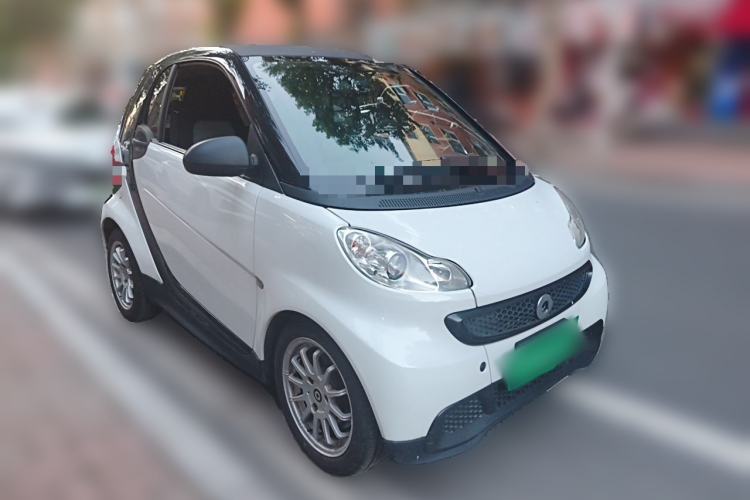 Used smart fortwo 2012 1.0 MHD Hardtop Standard Edition Front Right 45 Deg