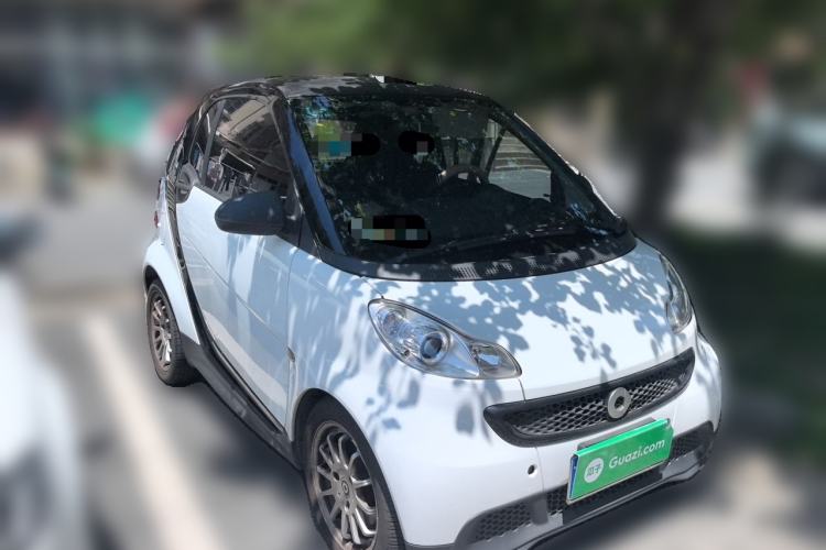 Used smart fortwo 2012 1.0 MHD Hardtop Standard Edition Front Right 45 Deg