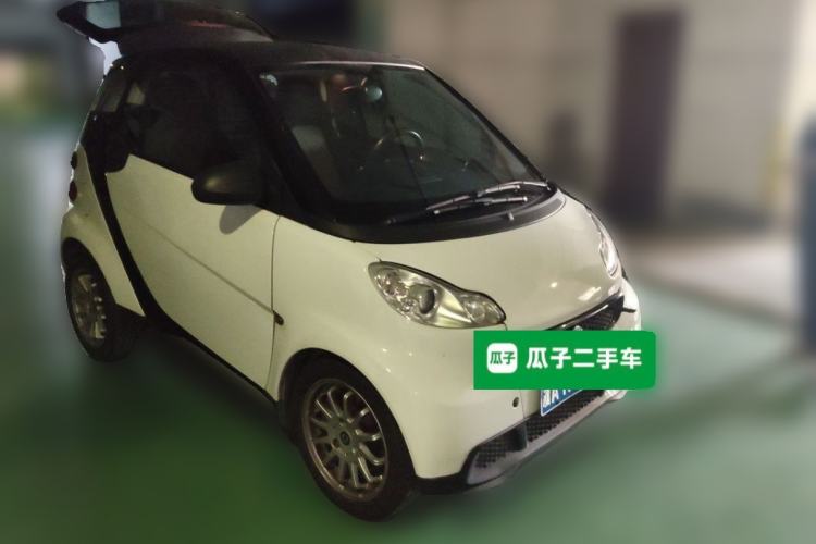 Used smart fortwo 2012 1.0 MHD Hardtop Standard Edition Front Right 45 Deg