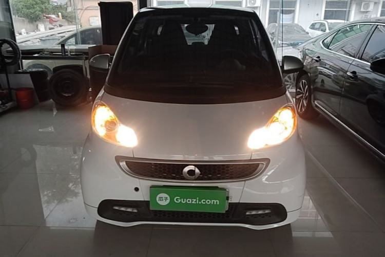 Used smart fortwo 2012 1.0 MHD Hardtop Passion Edition Front