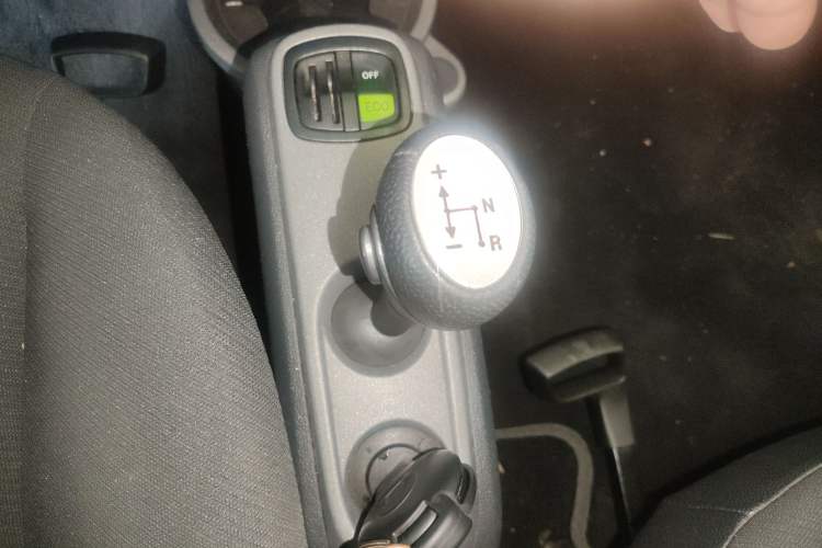 Used smart fortwo 2012 1.0 MHD Hardtop Comfort Edition Gear Lever