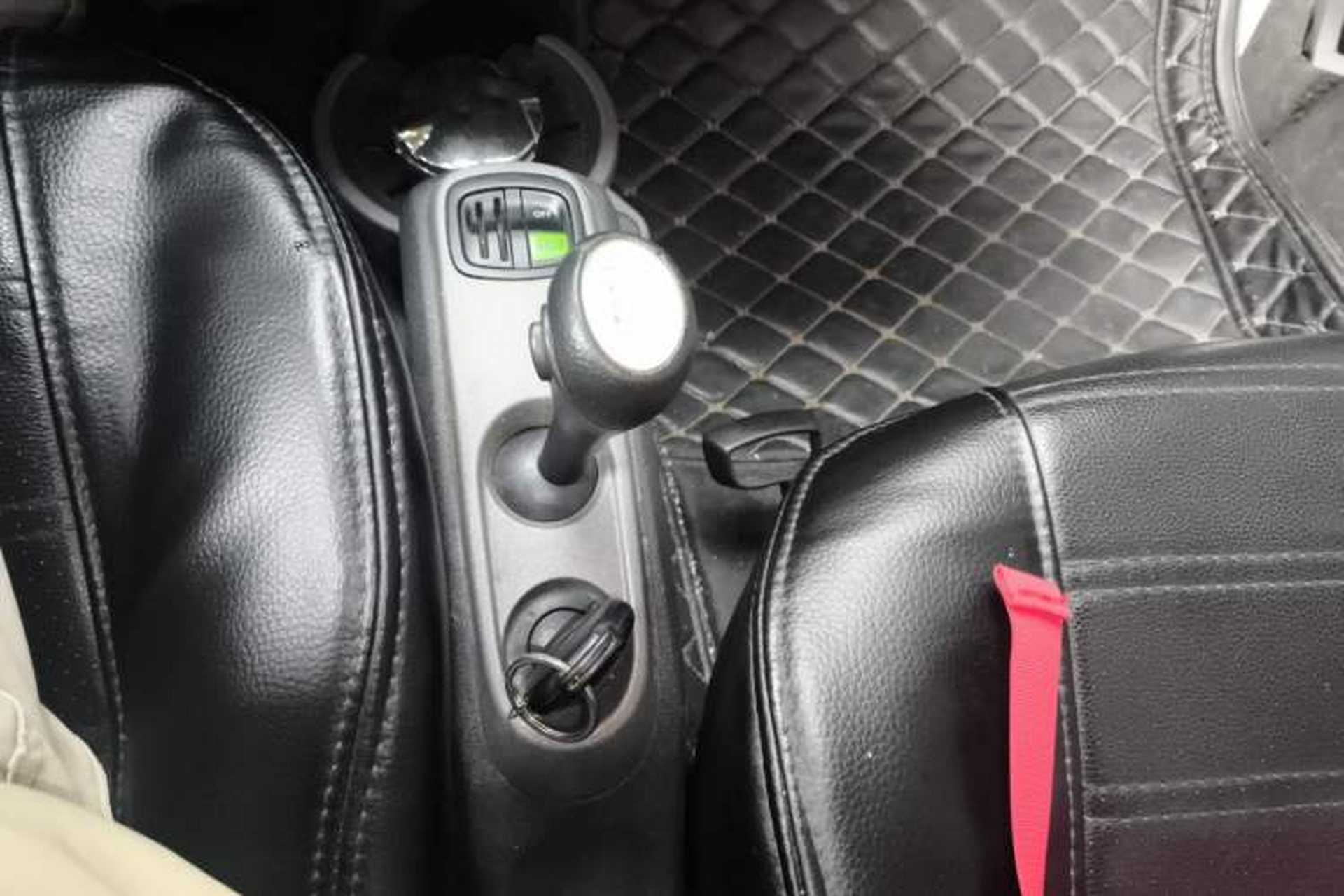 Used smart fortwo 2012 1.0 MHD Hardtop Standard Edition Gear Lever