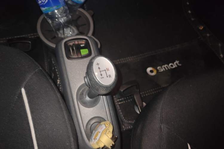 Used smart fortwo 2012 1.0 MHD Hardtop Standard Edition Gear Lever