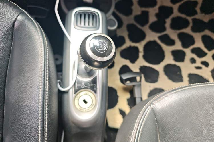 Used smart fortwo 2012 1.0T Bosu Xclusive Edition Gear Lever