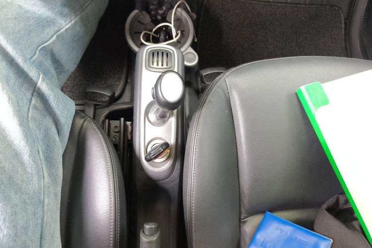 Used smart fortwo 2012 1.0T Hardtop Passion Edition Gear Lever
