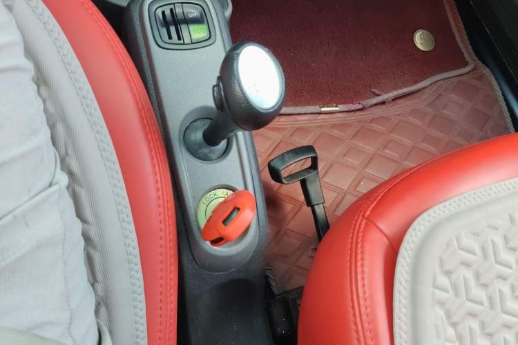 Used smart fortwo 2012 1.0 MHD Hardtop Comfort Edition Gear Lever