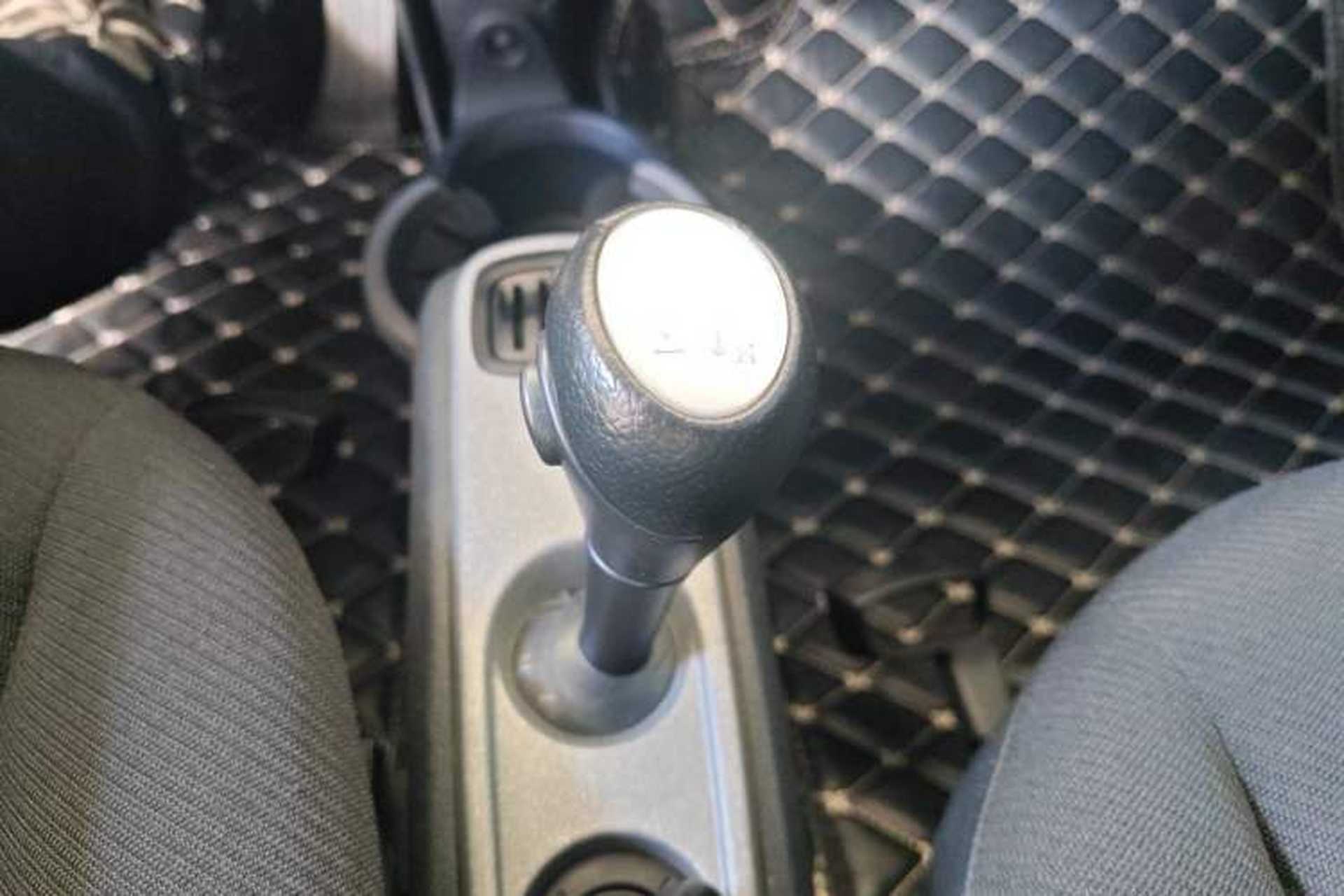 Used smart fortwo 2012 1.0 MHD Hardtop Standard Edition Gear Lever