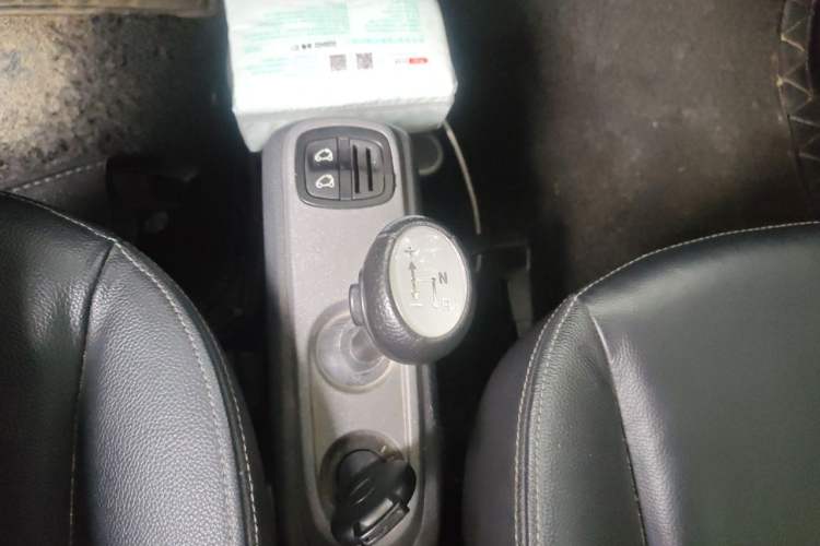 Used smart fortwo 2012 1.0T Convertible Passion Edition Gear Lever