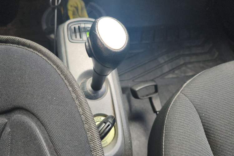 Used smart fortwo 2012 1.0 MHD Hardtop Standard Edition Gear Lever